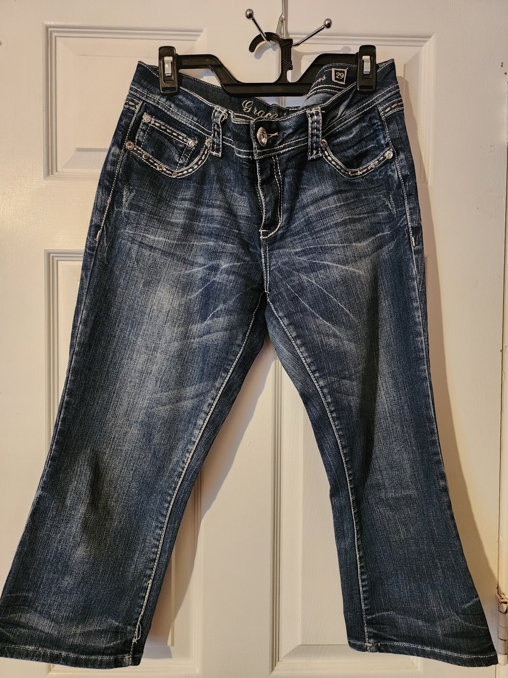 Grace in LA Capri Jeans Women's Size 29 Dark Wash Embellished Cross Flap Pockets